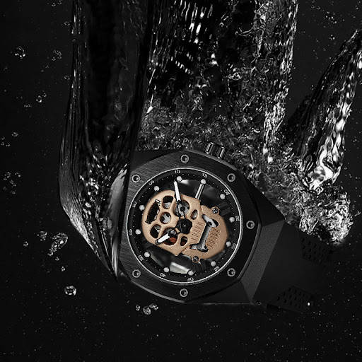Title 8, Domineering Skull Silicone Mens Watch Waterpro...