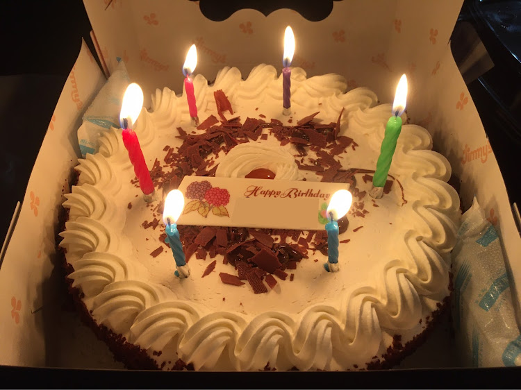 たーけーさんが投稿した誕生日ケーキ・誕生日に関するカスタム事例の投稿画像1枚目