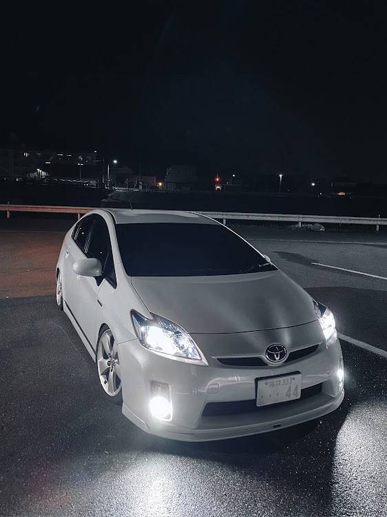 プリウスの春の交通安全週間・ドライブ・DIY・洗車に関するカスタム事例の投稿画像1枚目
