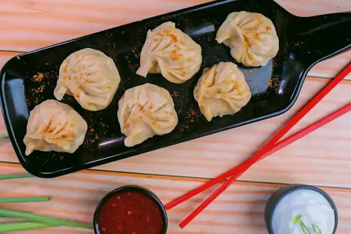 Chicken Steamed Momos [8 Pieces]