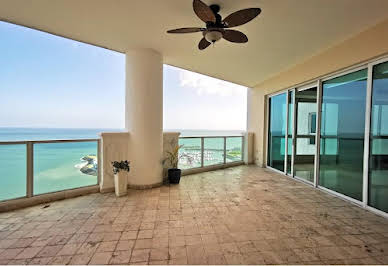 Apartment with terrace and pool 8