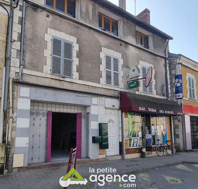 Vente maison  350 m² à Vierzon (18100), 210 000 €