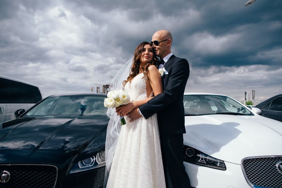 Wedding photographer Vladislav Stefanov (stefwithlove). Photo of 11 March 2020