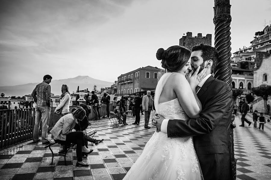 Fotografo di matrimoni Carmelo Ucchino (carmeloucchino). Foto del 10 marzo 2020