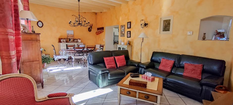 Vente maison 4 pièces 96 m² à Velluire (85770), 185 000 €