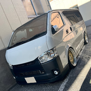 ハイエースバン TRH200V