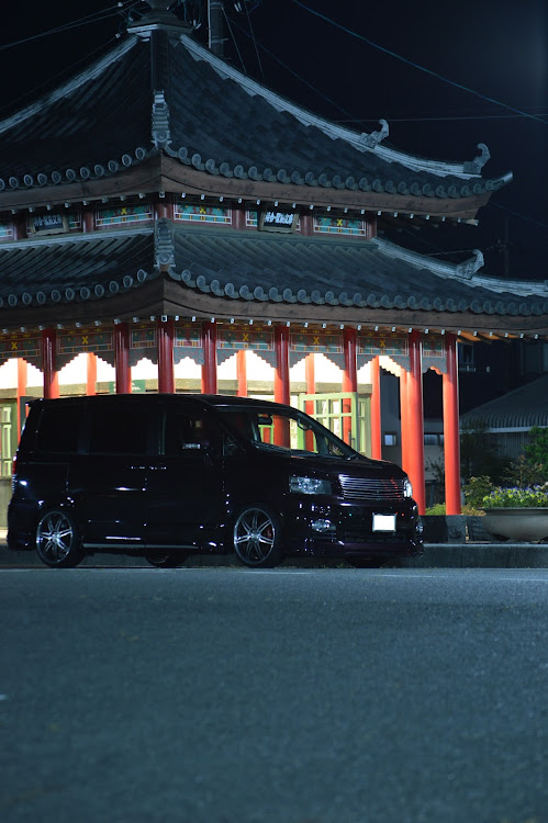 ヴォクシーのworkwheels・WORK VARIANZA T1S・カメ活📷️・撮影会・night photographyに関するカスタム事例の投稿画像1枚目