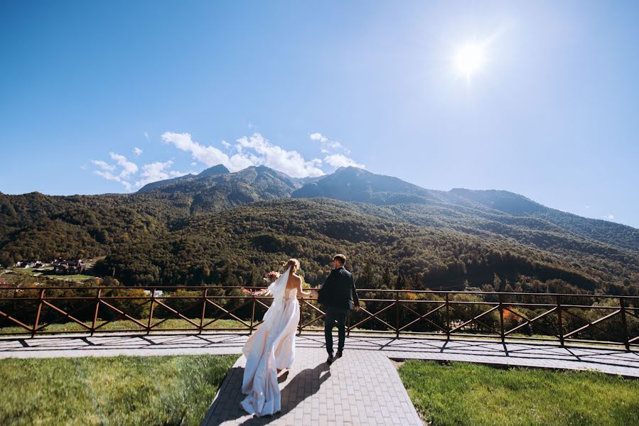 Fotografo di matrimoni Svetlana Bazhnina (bazhninaphoto). Foto del 19 dicembre 2017