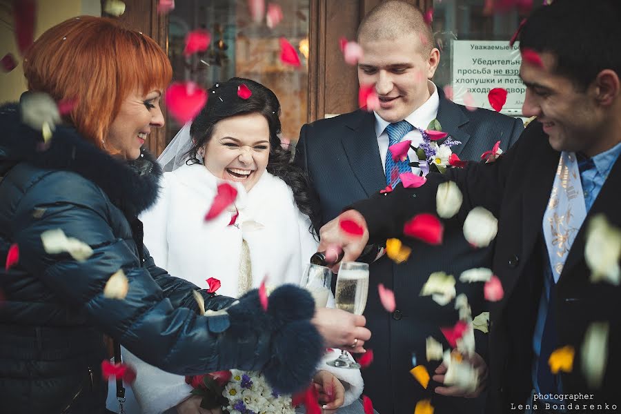 Wedding photographer Lena Bondarenko (lenabondarenko). Photo of 27 January 2014