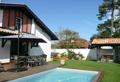 Villa avec piscine en bord de mer 3