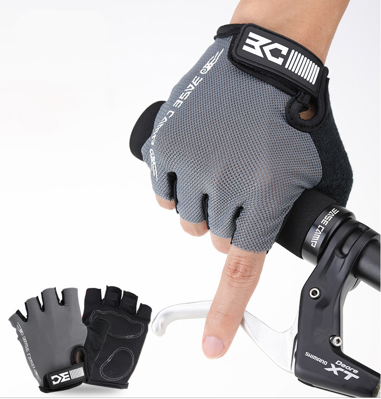 Guantes de equitación para un agarre y control superiores, protegiendo tus manos y mejorando tu comodidad durante la monta.