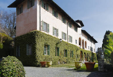 Villa avec piscine et jardin 1