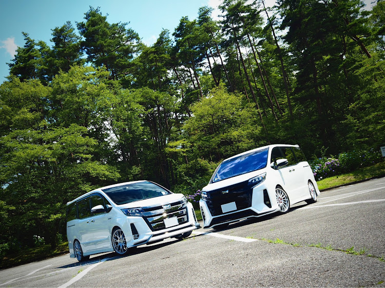 ノアの初コラボ・諏訪湖周辺・ドライブ・楽しい時間はあっという間・三兄弟コラボに関するカスタム事例の投稿画像1枚目