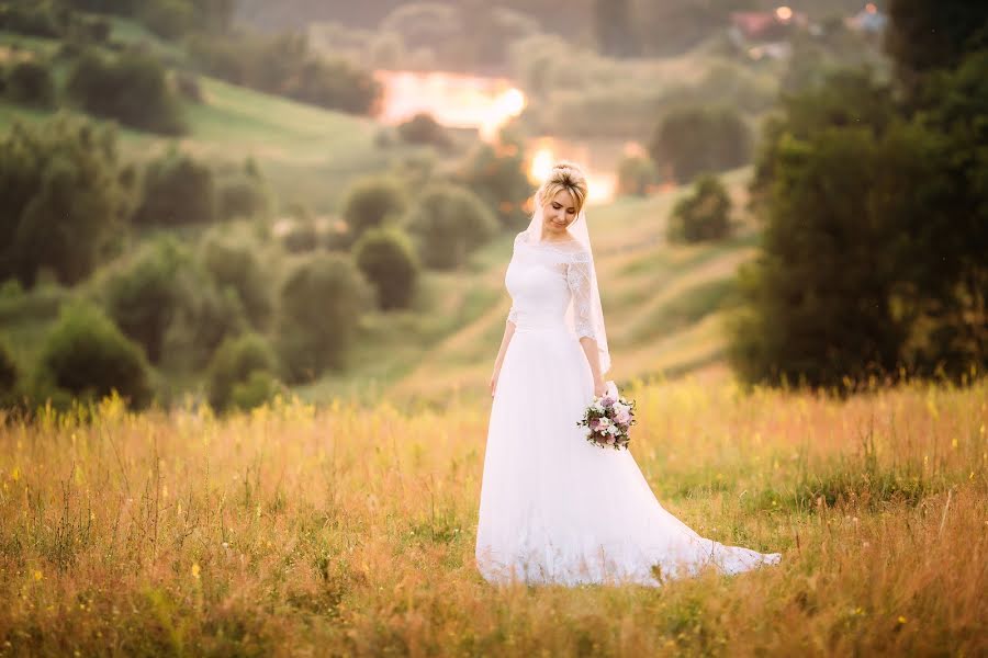 Fotografo di matrimoni Andrey Tkachuk (vippolzovatel). Foto del 3 novembre 2016