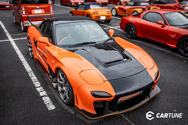 RX-7のrx-7・fd3s・オレンジMT・CARTUNE・群馬の妖精がっちんに関するカスタム事例の投稿画像1枚目