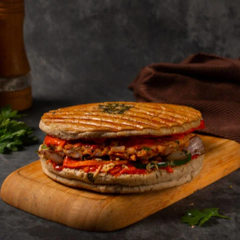 Peri-Peri Chicken Kulcha Burger (Whole Wheat)