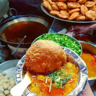 Himanshu Bansal at Monu Jain Kachori Wala, Sadar Bazar,  photos