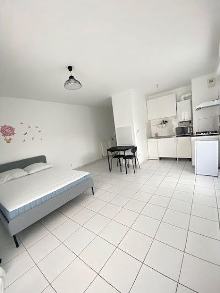 Location meublée appartement 1 pièce 30 m² à Pomponne (77400), 798 €