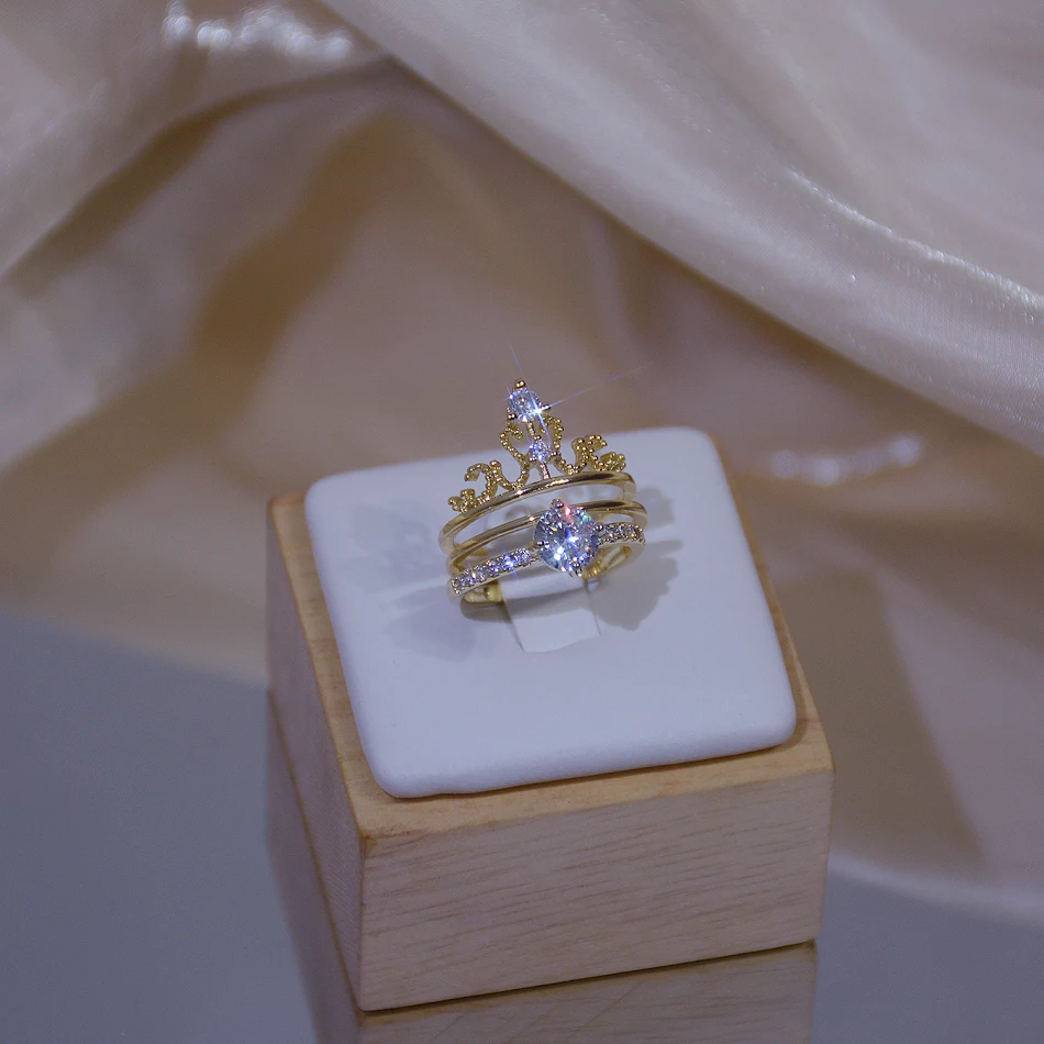 Dames fashion ring set van koper met micro-ingezette zirkonen. Simpel en stijlvol ontwerp, perfect voor dagelijks gebruik en speciale gelegenheden.