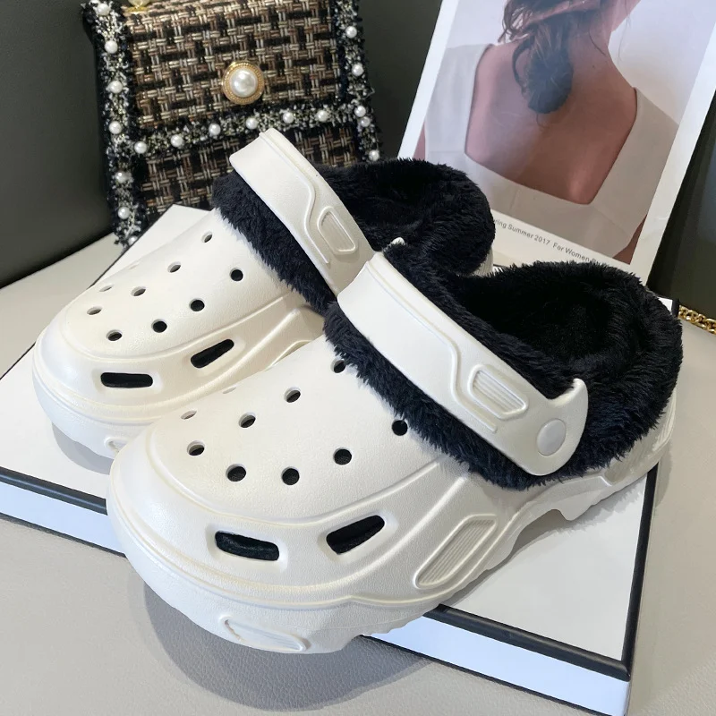 Chinelos plataforma forrados com lã de inverno para mulheres, confortáveis e quentes para casa, com sola antiderrapante.