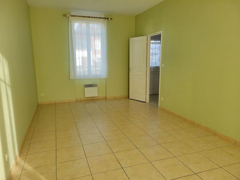 Location  appartement 3 pièces 72 m² à Sully-sur-Loire (45600), 617 €