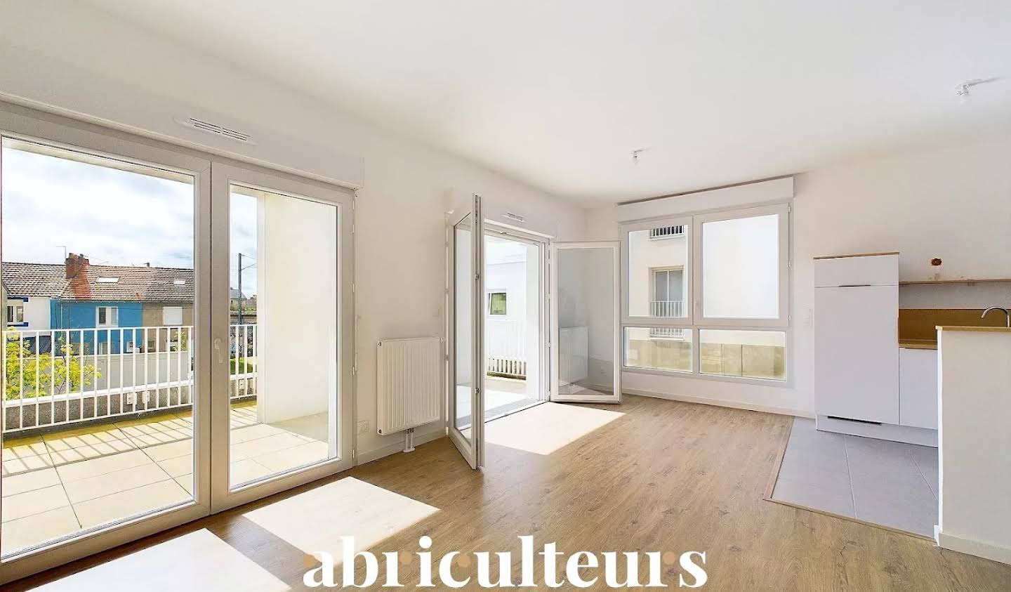 Apartment with terrace Nantes