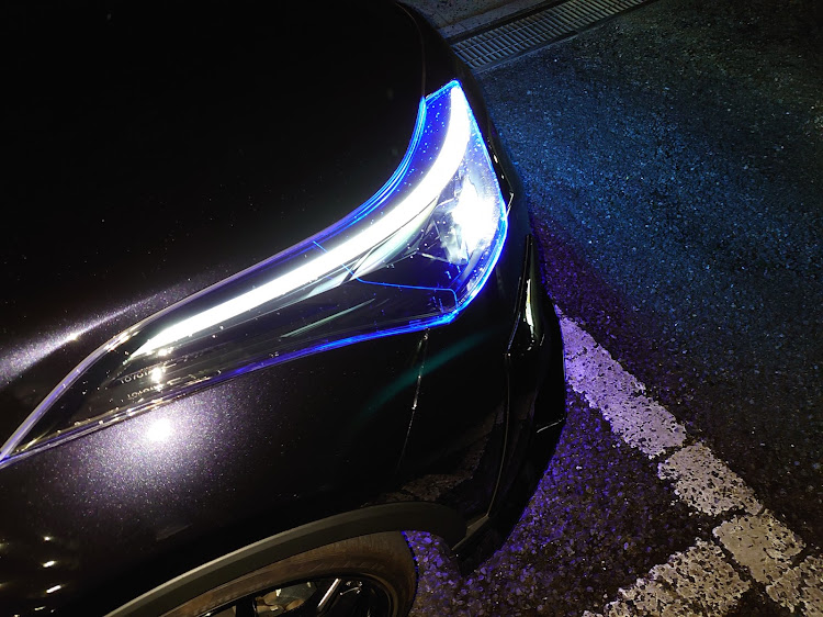 C-HRのKuhl Racing・CHR好きと繋がりたい・アンダーネオン・LEDテープ・腰痛辛いに関するカスタム事例の投稿画像4枚目