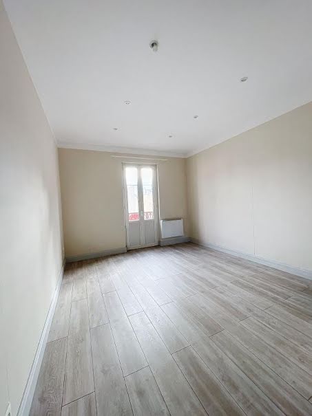 Location  appartement 2 pièces 35 m² à Vichy (03200), 440 €