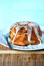 Sausage Cinnamon Roll Monkey Bread was pinched from <a href="https://www.callmepmc.com/sausage-cinnamon-roll-monkey-bread/" target="_blank" rel="noopener">www.callmepmc.com.</a>