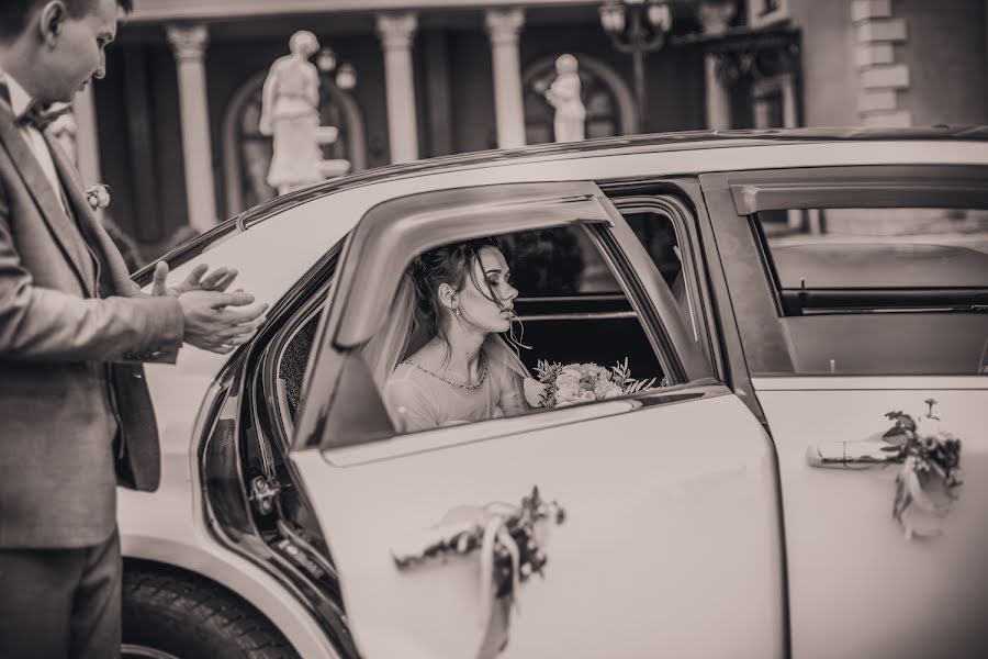 Wedding photographer Sergey Ponomarenko (sergeip). Photo of 7 April 2020