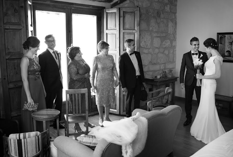 Wedding photographer Diego Alonso (entreluces). Photo of 18 October 2018