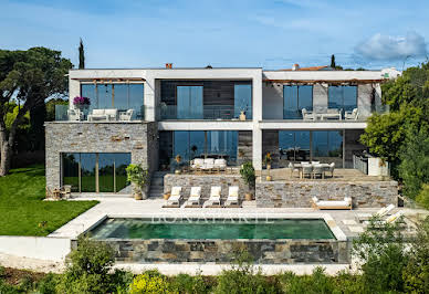 Villa with pool and terrace 2