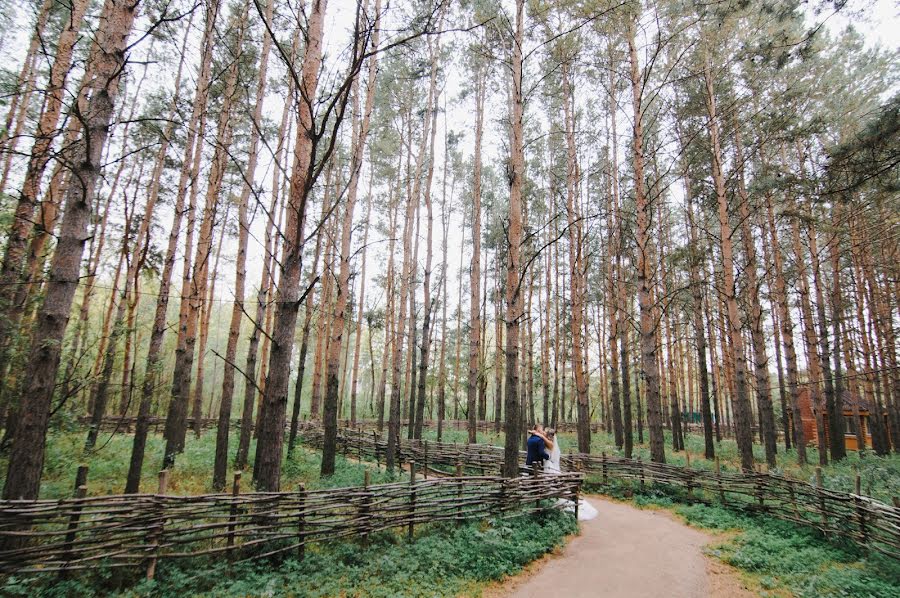 Wedding photographer Vladimir Vershinin (fatlens). Photo of 30 September 2016