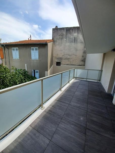 Location  appartement 2 pièces 40 m² à Istres (13800), 691 €