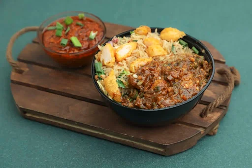 Crispy Chicken Masala Bowl + Chicken Hakka Noodles/Chicken Fried Rice