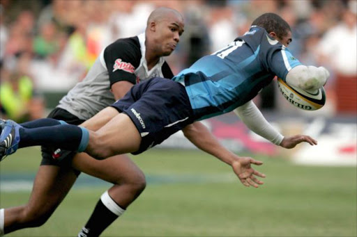 Bryan Habana scores the winning try during the final Super 14 match between The Sharks and Vodacom Bulls held at the Absa Stadium Kings Park in Durban