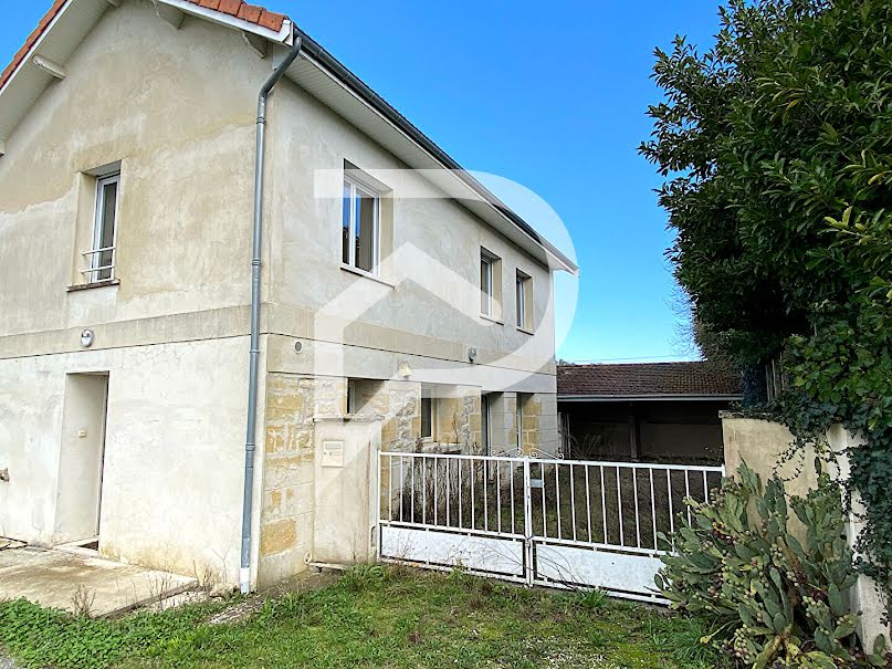 Vente maison 4 pièces 96 m² à Saint-Genès-de-Castillon (33350), 169 500 €