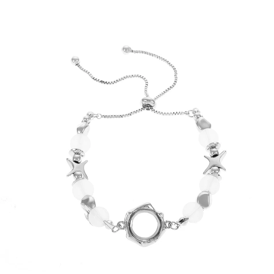 Bracelet ajustable géométrique design, polyvalent, célébrité internet. S'adapte à tous les styles, un accessoire tendance.