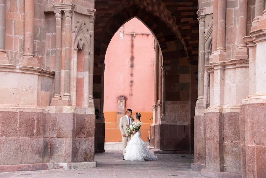 Fotografo di matrimoni Caterina Ciccarelli (ritraestudio). Foto del 19 giugno 2022