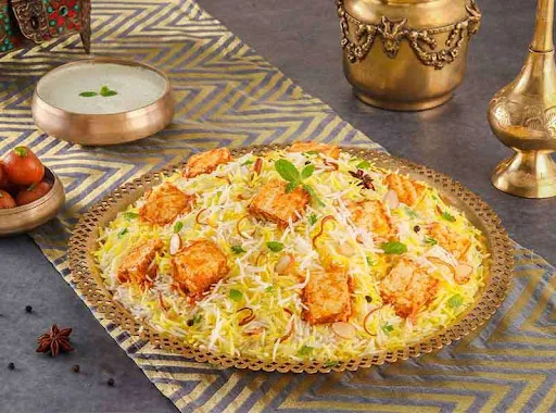 Zaikedaar Paneer Biryani (Paneer Dum Biryani - Serves 4-5)