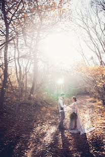 Fotógrafo de casamento Mikhail Savinov (photosavinov). Foto de 1 de dezembro 2016