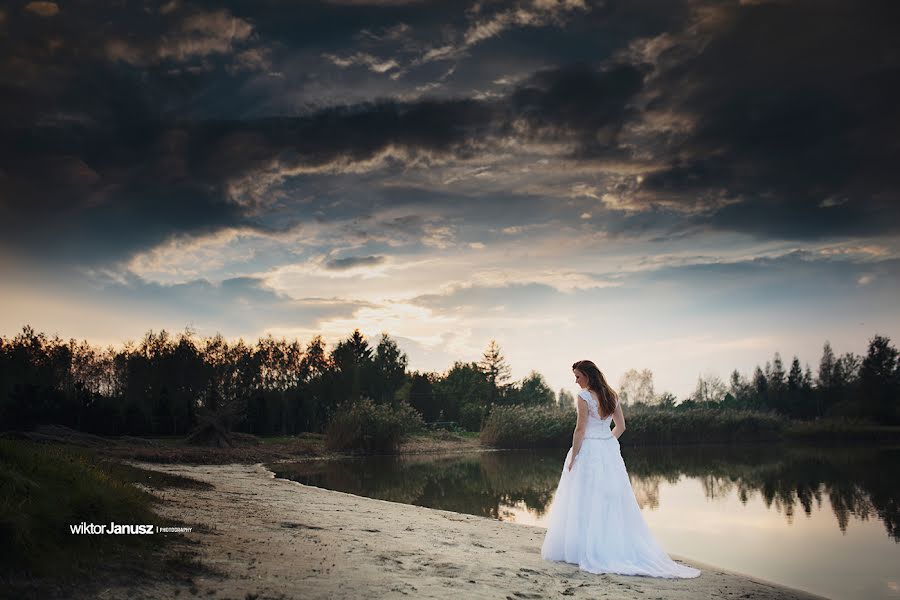 Fotografo di matrimoni Wiktor Janusz (wiktorjanusz). Foto del 11 luglio 2016