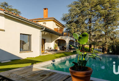 House with pool and terrace 3