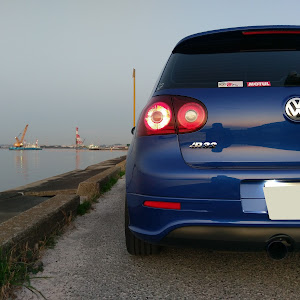 ゴルフ R32