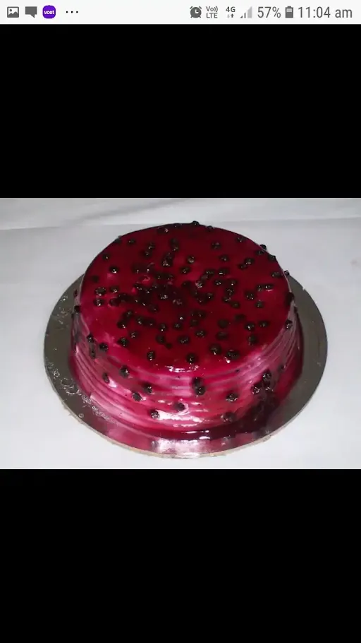 Blueberry Cake [500 Grams] With 10 Red Roses Bunch