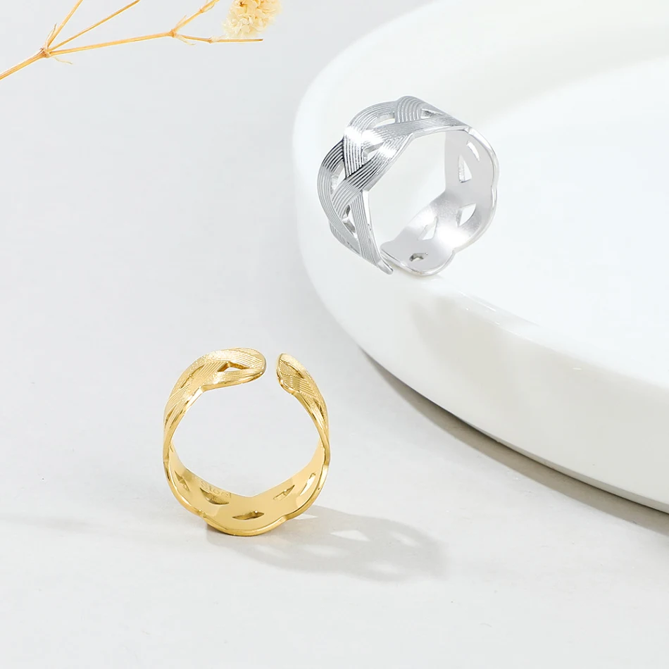 Titanium steel open end ring simple bracelet Dongdaemun Minimalist design Durable and stylish Comfortable for daily wear