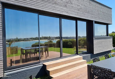 Maison en bord de mer avec jardin 3