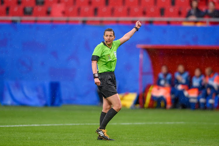 Le match d'Europa League de Gand sera lui aussi arbitré par une femme