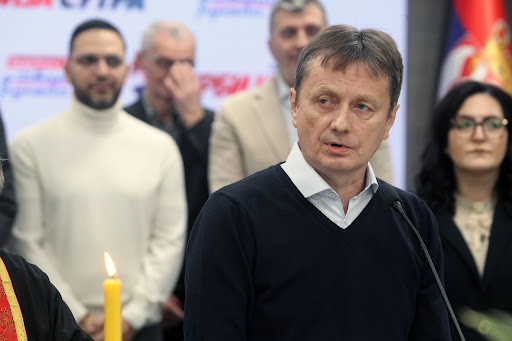 Ministar Glišić zapretio studentima i građanima koji blokiraju ulice da će dobiti velike batine