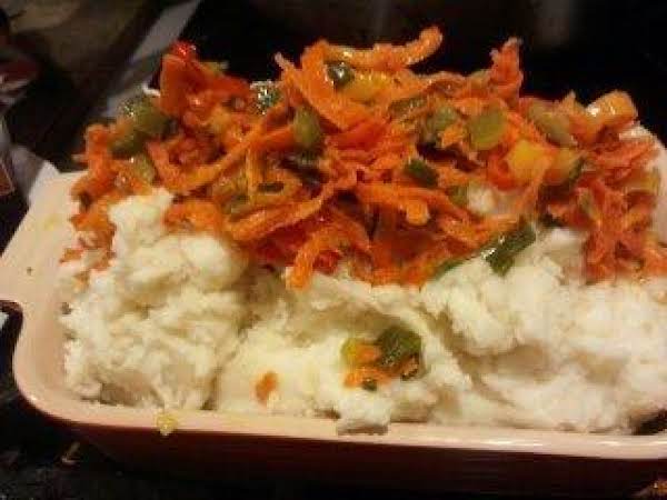 Creamy Mashed Potatoes with Garden Confetti_image